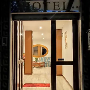 Hotel Mondial 2